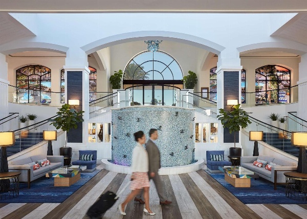 The Waterfront Beach Resort, A Hilton Hotel image 5